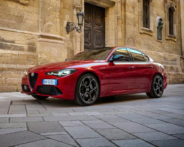 Фото Alfa Romeo Giulia II (952) Рестайлинг 2 Седан