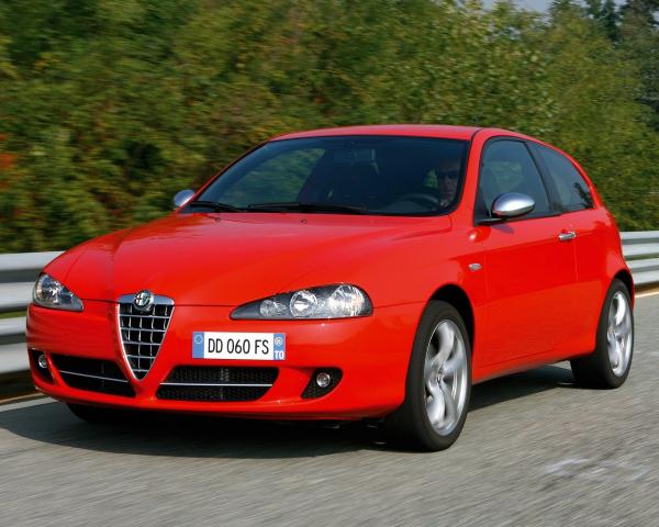 Фото Alfa Romeo 147 I Рестайлинг Хэтчбек 3 дв.