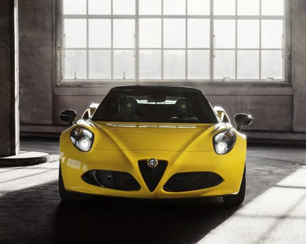 Фото Alfa Romeo 4C I Тарга Spyder