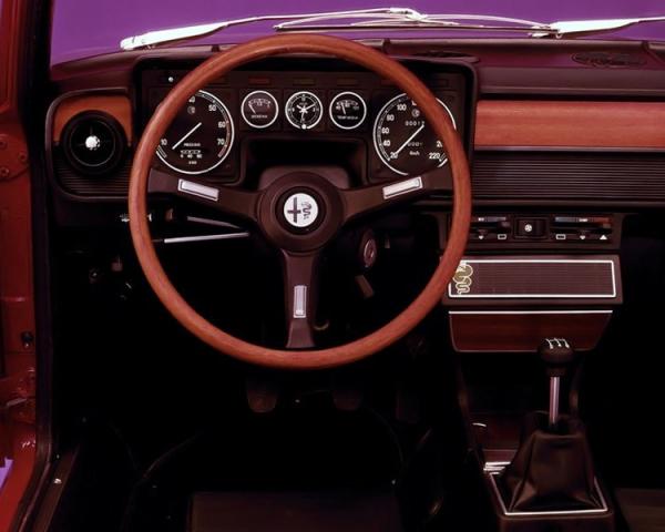 Фото Alfa Romeo Alfetta I Седан