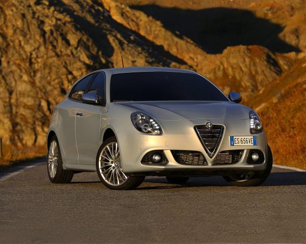 Фото Alfa Romeo Giulietta III Хэтчбек 5 дв.