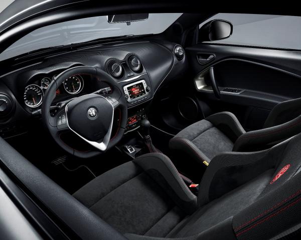 Фото Alfa Romeo MiTo I Рестайлинг 2 Хэтчбек 3 дв.