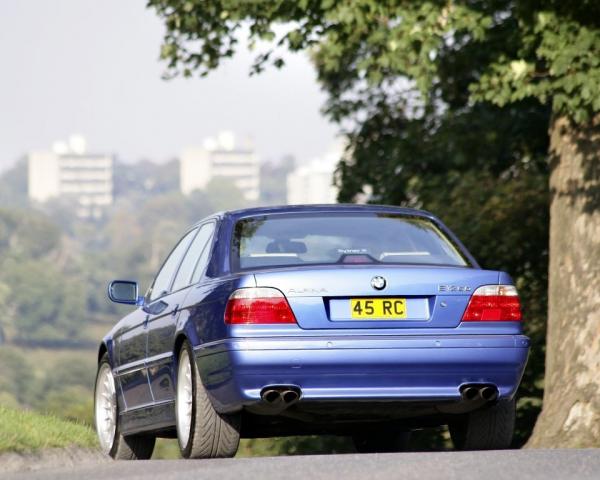 Фото Alpina B12 E38 Седан