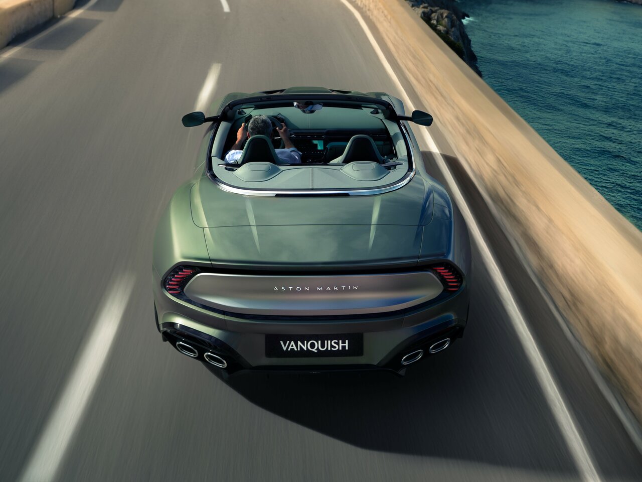Фото Aston Martin Vanquish III Родстер Volante