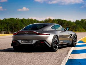 Фото Aston Martin V8 Vantage IV