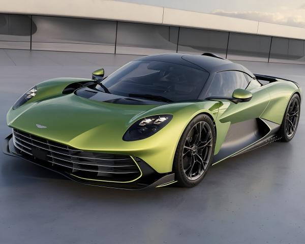 Фото Aston Martin Valhalla I Купе