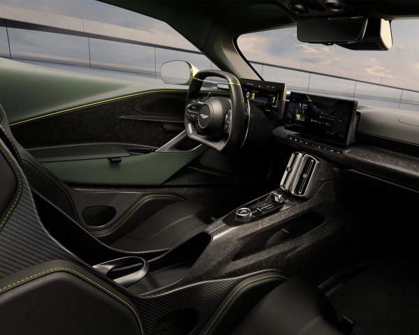 Фото Aston Martin Valhalla I Купе