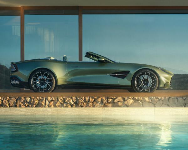 Фото Aston Martin Vanquish III Родстер Volante