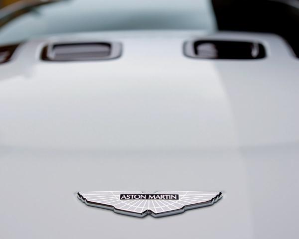 Фото Aston Martin V12 Vantage I Родстер