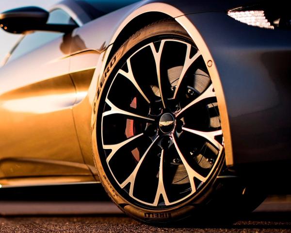Фото Aston Martin V8 Vantage IV Купе