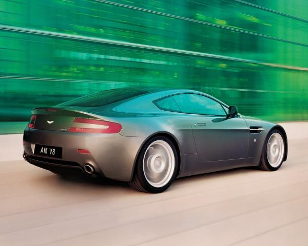 Фото Aston Martin V8 Vantage III Купе