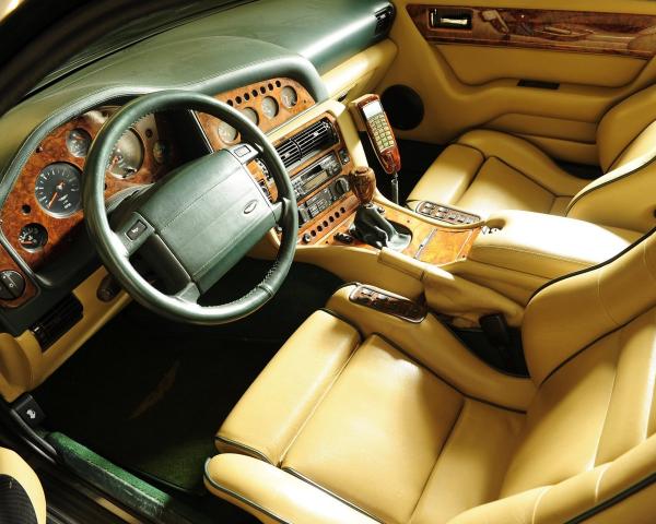 Фото Aston Martin V8 Vantage II Купе