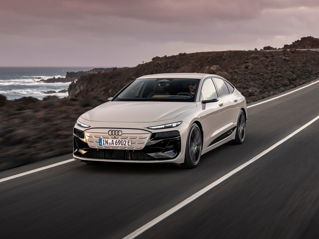 Фото Audi A6 e-tron I