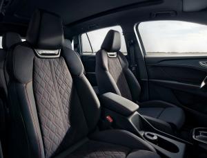 Фото Audi Q5 e-tron I