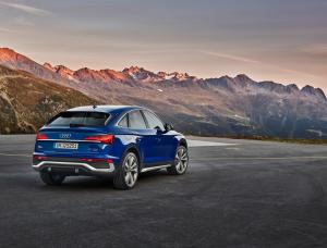 Фото Audi Q5 Sportback I (FY)