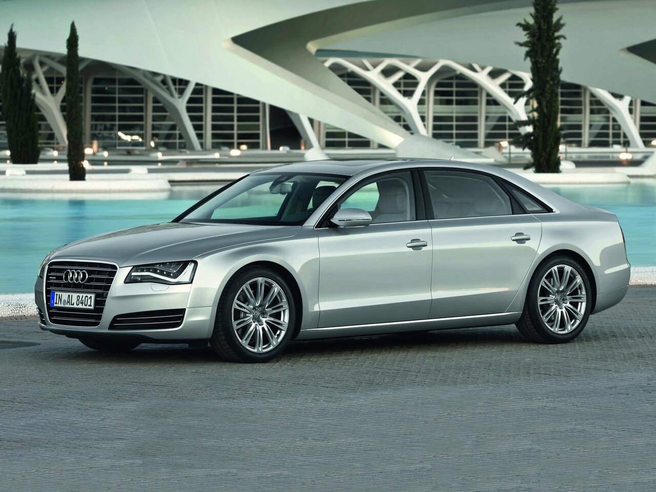 Фото Audi A8 III (D4)