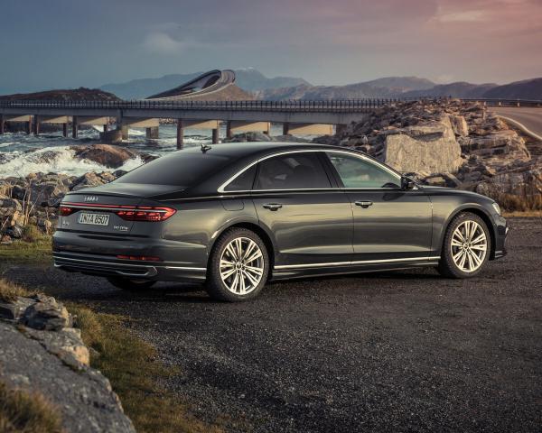 Фото Audi A8 IV (D5) Рестайлинг Седан Long