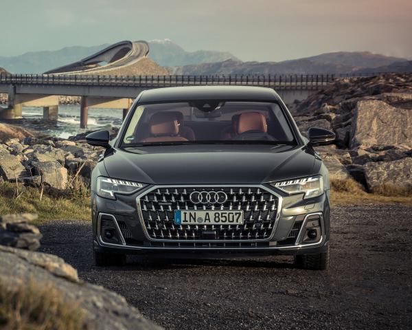 Фото Audi A8 IV (D5) Рестайлинг Седан Long