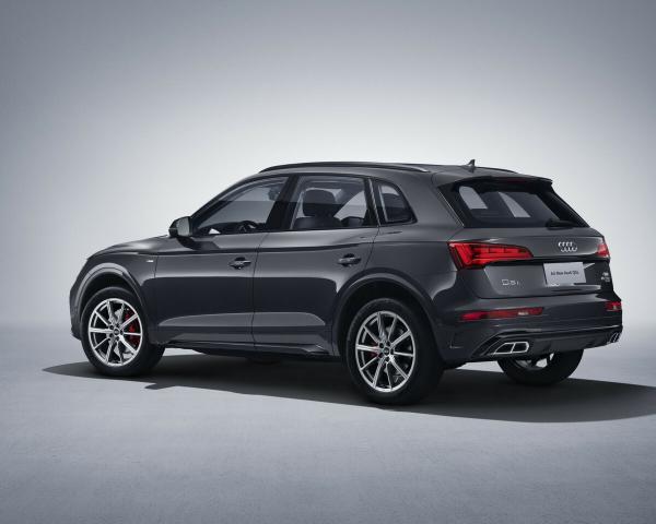 Фото Audi Q5L I (FY) Рестайлинг Внедорожник 5 дв.