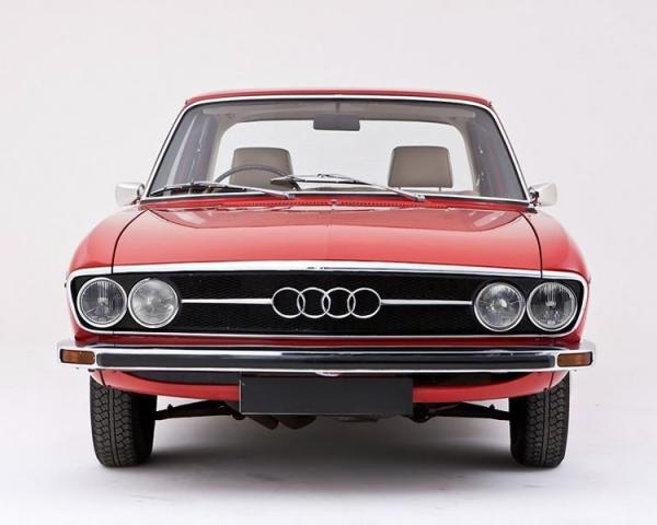 Фото Audi 100 I (C1) Седан