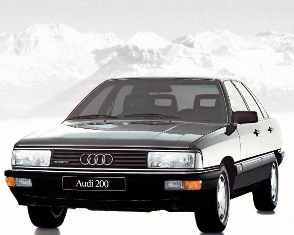 Фото Audi 200 II (C3) Седан