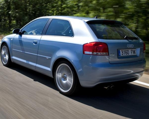 Фото Audi A3 II (8P) Рестайлинг 1 Хэтчбек 3 дв.