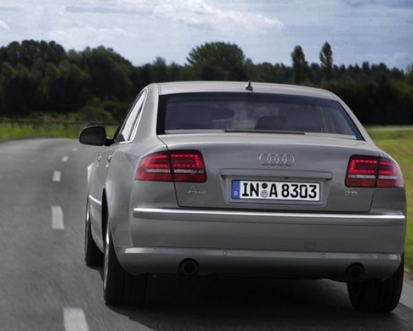 Фото Audi A8 II (D3) Рестайлинг 2 Седан