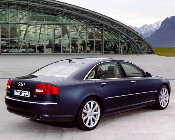 Фото Audi A8 II (D3) Рестайлинг Седан Long