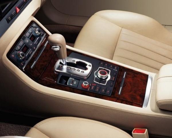 Фото Audi A8 II (D3) Седан Long