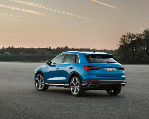 Фото Audi Q3 II (F3) Внедорожник 5 дв.