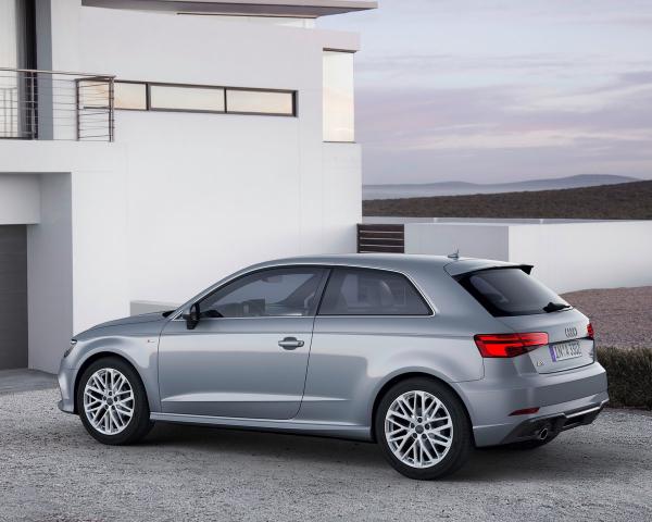 Фото Audi A3 III (8V) Рестайлинг Хэтчбек 3 дв.