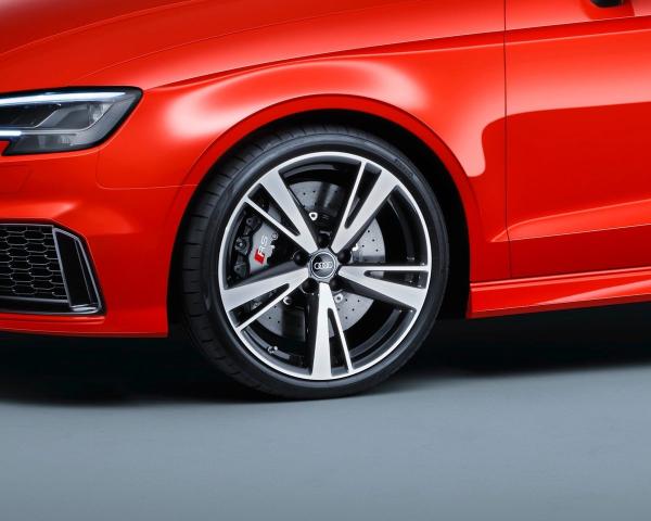 Фото Audi RS 3 II (8V) Рестайлинг Седан