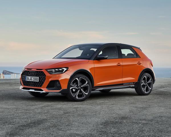 Фото Audi SQ2 I Рестайлинг Внедорожник 5 дв.