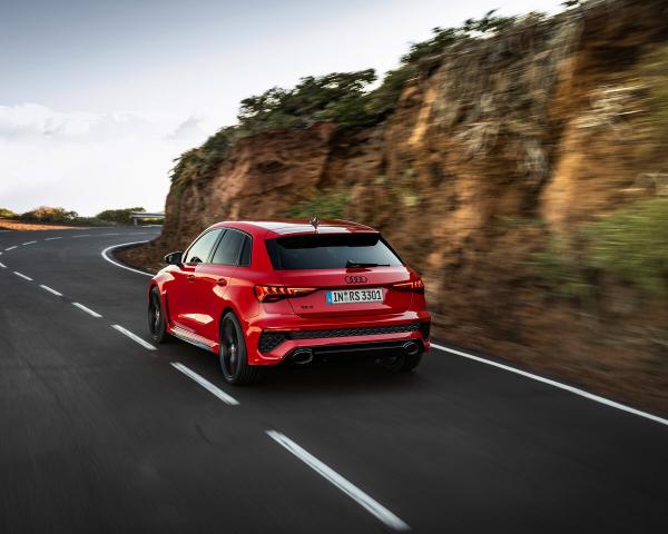 Фото Audi RS 3 III (8Y) Хэтчбек 5 дв. Sportback