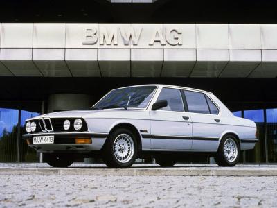 Фото BMW 5 серия II (E28) Седан