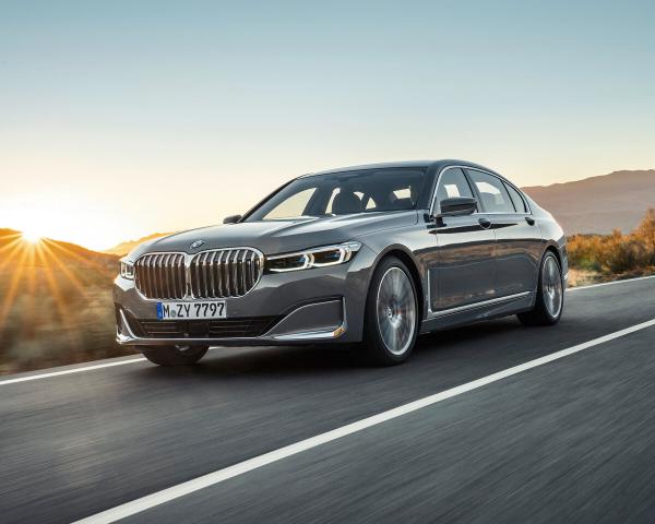 Фото BMW 7 серия VI (G11/G12) Рестайлинг Седан Long