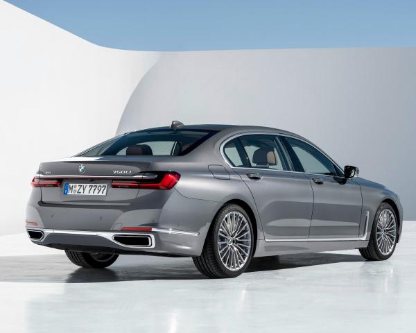 Фото BMW 7 серия VI (G11/G12) Рестайлинг Седан Long