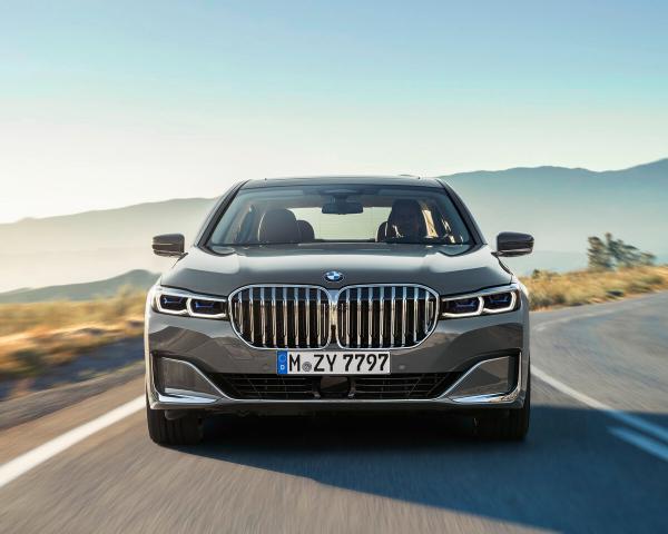 Фото BMW 7 серия VI (G11/G12) Рестайлинг Седан Long