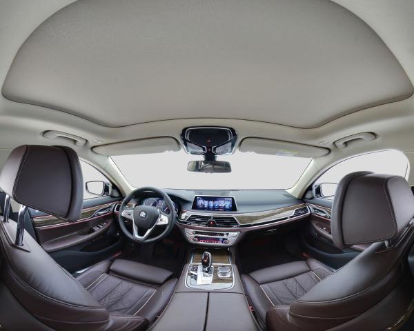 Фото BMW 7 серия VI (G11/G12) Седан