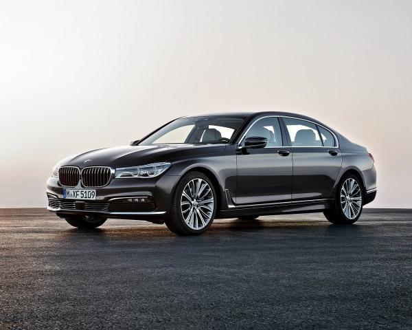 Фото BMW 7 серия VI (G11/G12) Седан Long