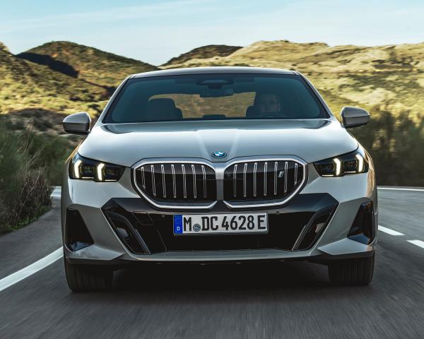 Фото BMW i5 I Седан