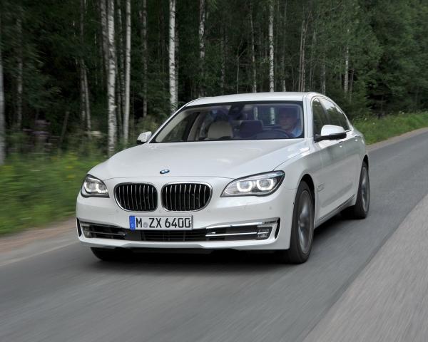 Фото BMW 7 серия V (F01/F02/F04) Рестайлинг Седан