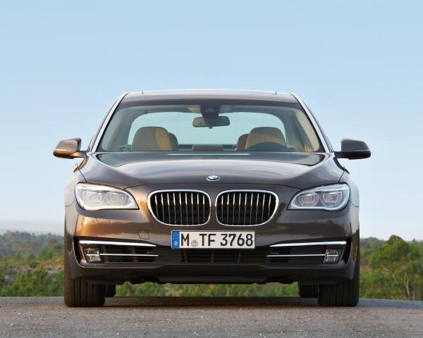 Фото BMW 7 серия V (F01/F02/F04) Рестайлинг Седан Long