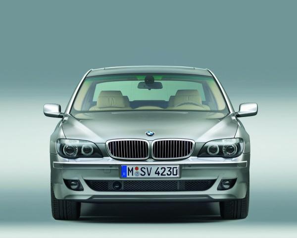 Фото BMW 7 серия IV (E65/E66) Рестайлинг Седан Long