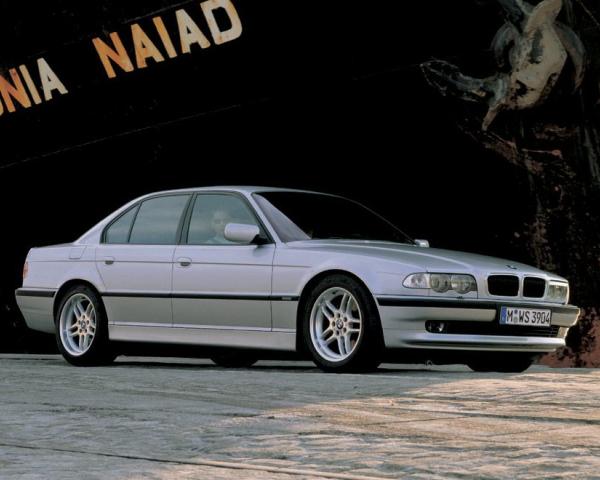 Фото BMW 7 серия III (E38) Рестайлинг Седан