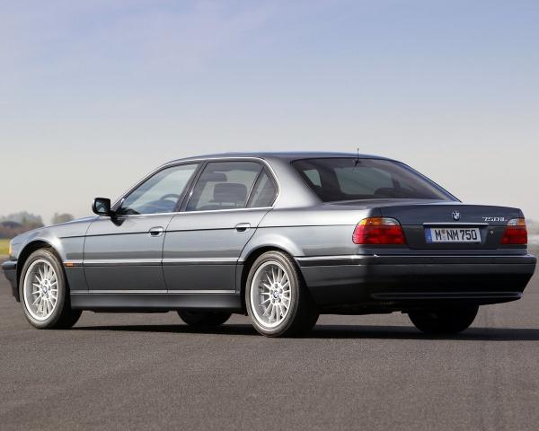 Фото BMW 7 серия III (E38) Рестайлинг Седан Long