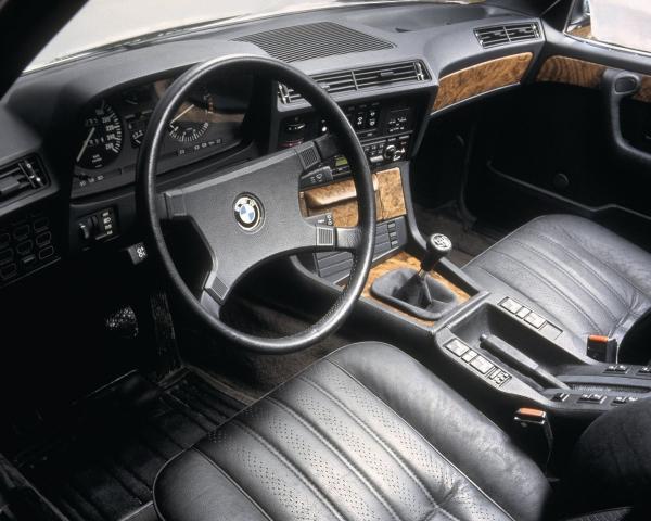 Фото BMW 7 серия I (E23) Седан