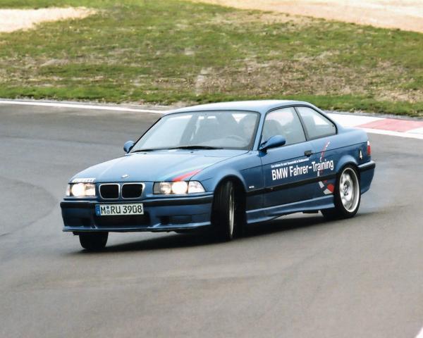 Фото BMW M3 II (E36) Купе