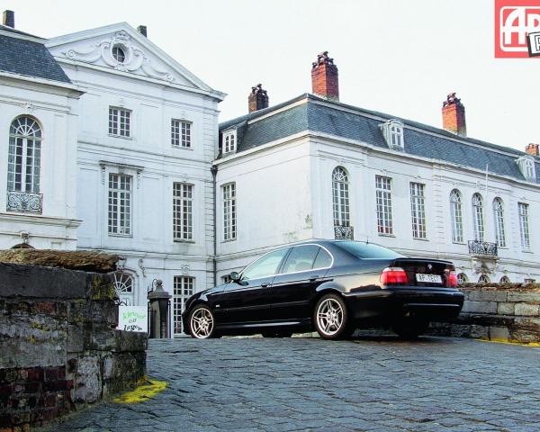 Фото BMW M5 III (E39) Седан