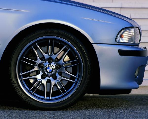 Фото BMW M5 III (E39) Седан